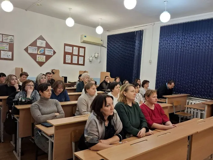 photo_5231349284576815985_y