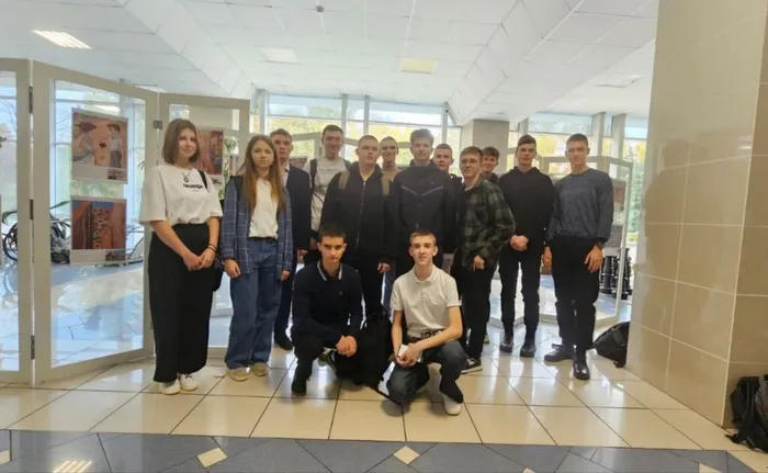 photo_5316596834849908343_y